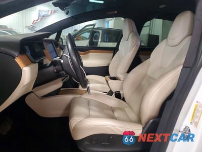 Zdjęcie 7 z 13 samochodu: 2019 TESLA MODEL X VIN:5YJXCAE20KF197164 - miniatura