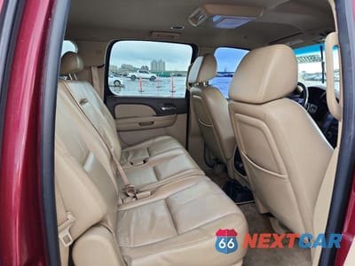Zdjęcie 11 z 13 samochodu: 2007 GMC YUKON XL C1500 VIN:1GKFC16077J199216 - miniatura