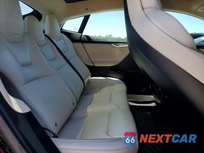Zdjęcie 10 z 13 samochodu: 2019 TESLA MODEL S VIN:5YJSA1E27KF309166 - miniatura