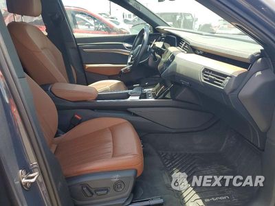 Zdjęcie 7 z 13 samochodu: 2024 AUDI Q8 E-TRON PREMIUM PLUS VIN:WA15AAGE3RB040594 - miniatura