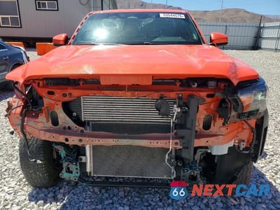 Piąte zdjęcie samochodu w środku: 2024 TOYOTA TACOMA TRD OFF-ROAD VIN:3TYLB5JN1RT016527 - miniatura