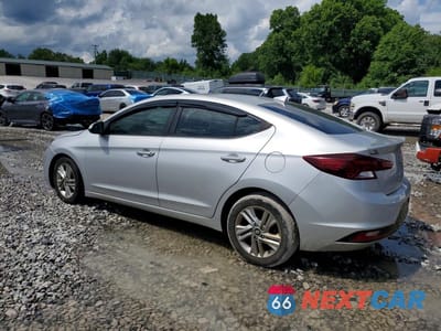 Drugie zdjęcie samochodu z przodu: 2019 HYUNDAI ELANTRA SEL VIN:5NPD84LF2KH415084 - miniatura