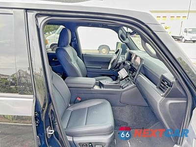 Piąte zdjęcie samochodu w środku: 2025 LEXUS GX 550 PREMIUM+ VIN:JTJTBCDX9S5070972 - miniatura