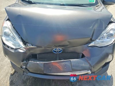 Zdjęcie 11 z 13 samochodu: 2012 TOYOTA PRIUS C FOUR VIN:JTDKDTB37C1005961 - miniatura