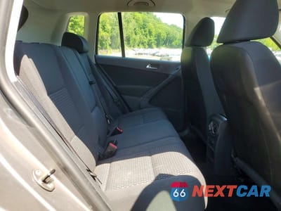Zdjęcie 11 z 13 samochodu: 2011 VOLKSWAGEN TIGUAN S VIN:WVGBV7AX2BW513034 - miniatura
