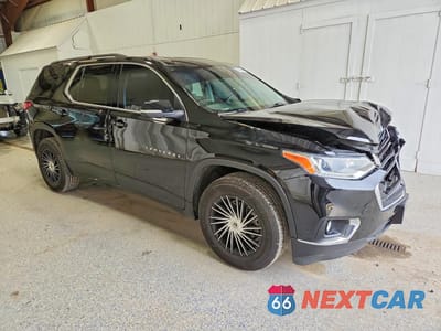 Czwarte zdjęcie samochodu z boku: 2021 CHEVROLET TRAVERSE LT VIN:1GNEVGKW9MJ260020 - miniatura