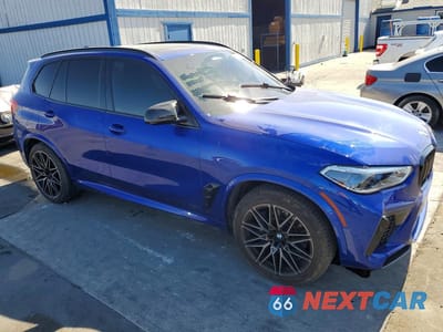 Czwarte zdjęcie samochodu z boku: 2020 BMW X5 M VIN:5YMJU0C03L9B05663 - miniatura
