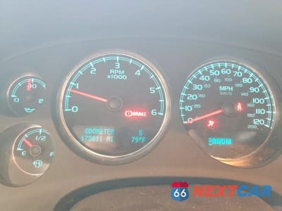 Zdjęcie 9 z 13 samochodu: 2011 CHEVROLET TAHOE VIN:1GNSK2E01BR136716 - miniatura