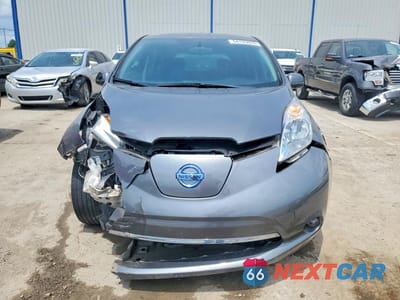 Piąte zdjęcie samochodu w środku: 2017 NISSAN LEAF S VIN:1N4BZ0CP5HC308451 - miniatura