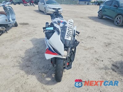 Drugie zdjęcie samochodu z przodu: 2026 BMW S 1000 RR VIN:WB10P2304T6M32401 - miniatura