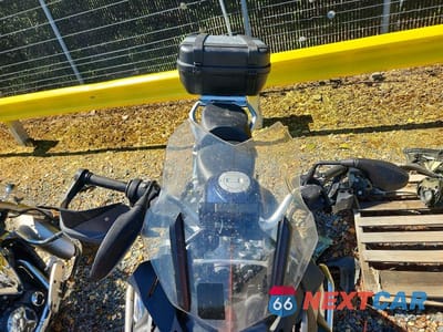 Piąte zdjęcie samochodu w środku: 2015 BMW R1200 GS VIN:WB10A1102FZ187504 - miniatura