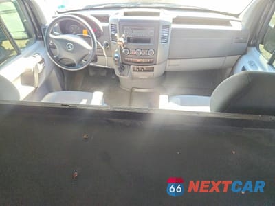 Zdjęcie 8 z 13 samochodu: 2011 MERCEDES-BENZ SPRINTER 2500 VIN:WD3PE8CC8B5531693 - miniatura