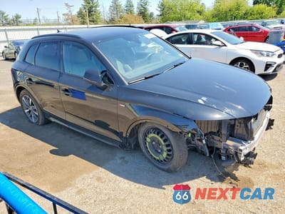Czwarte zdjęcie samochodu z boku: 2024 AUDI Q5 PREMIUM 45 VIN:WA1GAAFY8R2118565 - miniatura