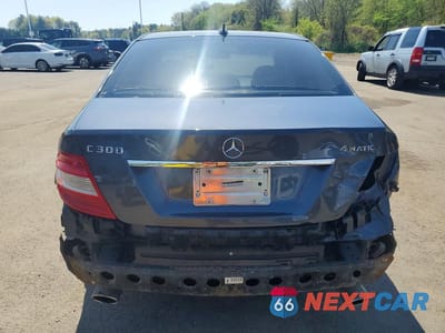 Zdjęcie 6 z 13 samochodu: 2011 MERCEDES-BENZ C 300 4MATIC VIN:WDDGF8BB6BR174511 - miniatura