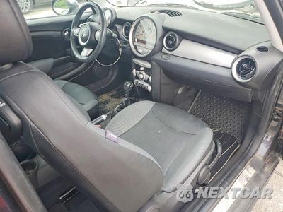 Zdjęcie 8 z 12 samochodu: 2008 MINI COOPER VIN:WMWMF33558TT62907 - miniatura