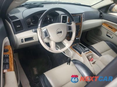 Zdjęcie 8 z 13 samochodu: 2008 JEEP GRAND CHEROKEE VIN:1J8HR58298C116487 - miniatura