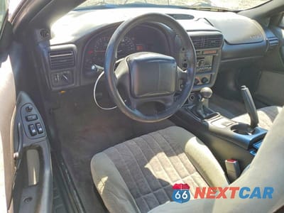 Zdjęcie 8 z 13 samochodu: 2000 CHEVROLET CAMARO VIN:2G1FP22K2Y2141719 - miniatura