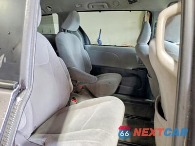 Zdjęcie 11 z 13 samochodu: 2017 TOYOTA SIENNA LE VIN:5TDJZ3DCXHS163747 - miniatura