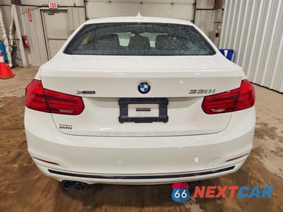 Zdjęcie 6 z 12 samochodu: 2018 BMW 330 XI VIN:WBA8D9G54JNU72569 - miniatura