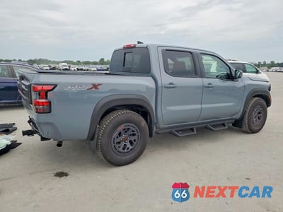 Trzecie zdjęcie samochodu z tyłu: 2026 NISSAN FRONTIER PRO-X VIN:1N6ED1EJ3TN613753 - miniatura