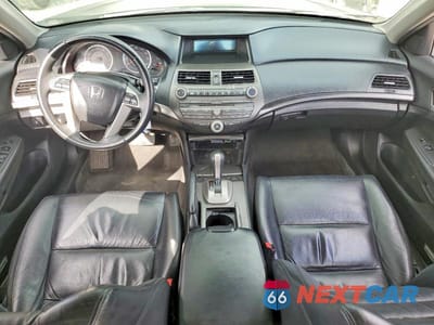 Zdjęcie 8 z 13 samochodu: 2012 HONDA ACCORD SE VIN:1HGCP2F64CA113790 - miniatura