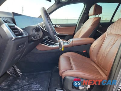 Zdjęcie 7 z 14 samochodu: 2025 BMW X5 XDRIVE40I VIN:5UX23EU01S9Z65552 - miniatura
