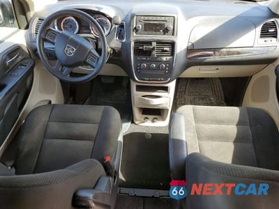 Zdjęcie 8 z 13 samochodu: 2016 DODGE GRAND CARAVAN SE VIN:2C4RDGBG3GR308911 - miniatura
