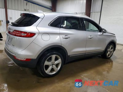 Trzecie zdjęcie samochodu z tyłu: 2017 LINCOLN MKC PREMIERE VIN:5LMCJ1C9XHUL13211 - miniatura