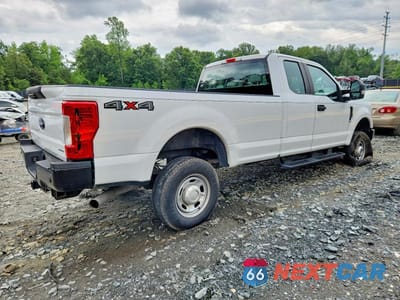 Trzecie zdjęcie samochodu z tyłu: 2019 FORD F350 SUPER DUTY VIN:1FT8X3B65KEF52598 - miniatura