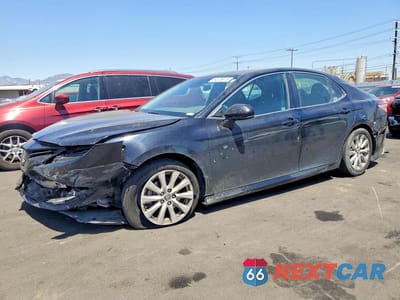 2020 TOYOTA CAMRY LE 4T1C11AK6LU342044 - główne zdjęcie licytacji z USA - miniatura