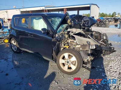 Czwarte zdjęcie samochodu z boku: 2019 KIA SOUL BASE VIN:KNDJN2A22K7689115 - miniatura