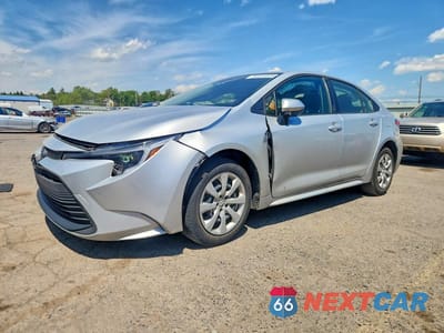 2025 TOYOTA COROLLA HYBRID LE JTDBCMFE8S3099162 - główne zdjęcie licytacji z USA - miniatura