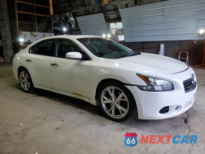 Czwarte zdjęcie samochodu z boku: 2012 NISSAN MAXIMA 3.5 S VIN:1N4AA5AP4CC864956 - miniatura