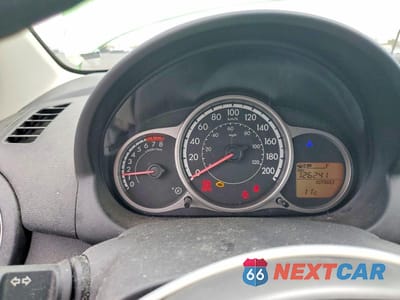Zdjęcie 9 z 12 samochodu: 2012 MAZDA MAZDA2 VIN:JM1DE1KY2C0139949 - miniatura