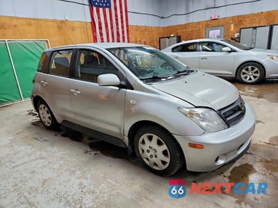 Czwarte zdjęcie samochodu z boku: 2005 SCION XA BASE VIN:JTKKT624050086316 - miniatura