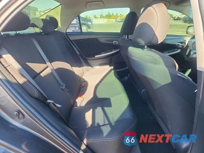 Zdjęcie 10 z 13 samochodu: 2012 TOYOTA COROLLA S VIN:2T1BU4EE8CC900373 - miniatura