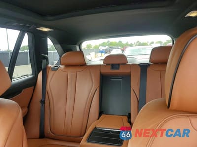 Zdjęcie 10 z 13 samochodu: 2018 BMW X5 XDRIVE35D VIN:5UXKS4C52J0Y19643 - miniatura