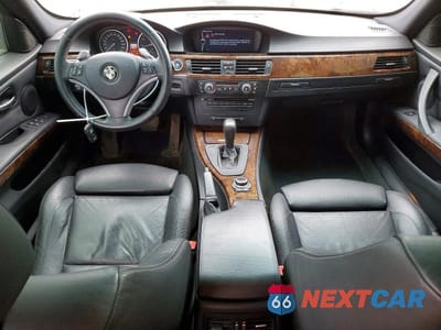 Zdjęcie 8 z 12 samochodu: 2009 BMW 328 XI VIN:WBAPK73509A449496 - miniatura