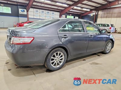Trzecie zdjęcie samochodu z tyłu: 2011 TOYOTA CAMRY HYBRID VIN:4T1BB3EK8BU131568 - miniatura