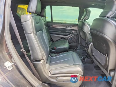 Zdjęcie 10 z 12 samochodu: 2021 JEEP GRAND CHEROKEE L OVERLAND VIN:1C4RJKDT2M8165852 - miniatura