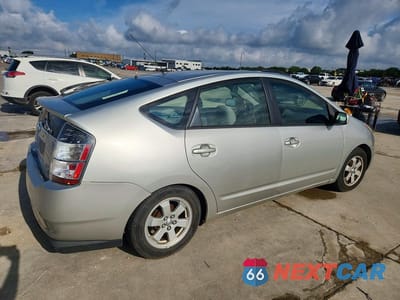 Trzecie zdjęcie samochodu z tyłu: 2005 TOYOTA PRIUS BASE VIN:JTDKB20U353008410 - miniatura