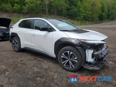 Czwarte zdjęcie samochodu z boku: 2024 TOYOTA BZ4X XLE VIN:JTMABACA3RA075663 - miniatura