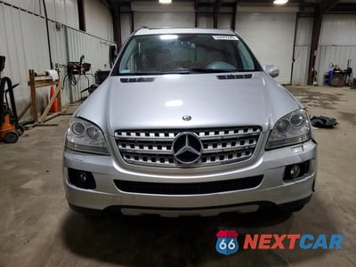 Piąte zdjęcie samochodu w środku: 2008 MERCEDES-BENZ ML 350 VIN:4JGBB86E18A335998 - miniatura