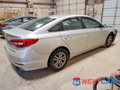 Trzecie zdjęcie samochodu z tyłu: 2015 HYUNDAI SONATA SE VIN:5NPE24AF2FH063266 - miniatura