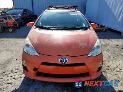 Piąte zdjęcie samochodu w środku: 2013 TOYOTA PRIUS C TWO VIN:JTDKDTB37D1058354 - miniatura