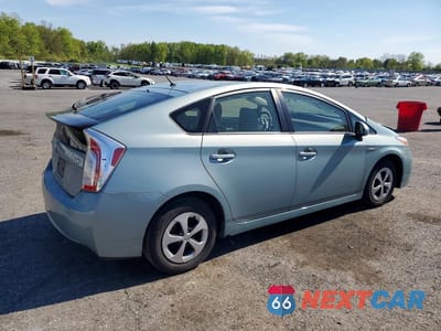 Trzecie zdjęcie samochodu z tyłu: 2014 TOYOTA PRIUS TWO VIN:JTDKN3DU9E1748739 - miniatura