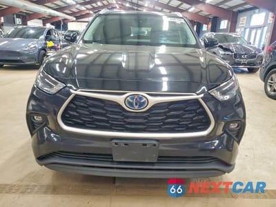 Piąte zdjęcie samochodu w środku: 2022 TOYOTA HIGHLANDER HYBRID XLE VIN:5TDGBRCH0NS539205 - miniatura