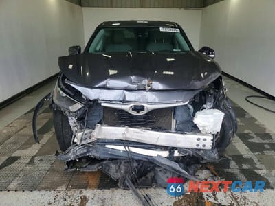 Piąte zdjęcie samochodu w środku: 2022 TOYOTA HIGHLANDER L VIN:5TDCZRAH8NS099666 - miniatura