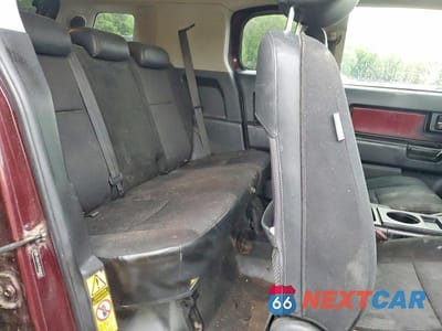 Zdjęcie 11 z 13 samochodu: 2007 TOYOTA FJ CRUISER BASE VIN:JTEBU11F470023812 - miniatura