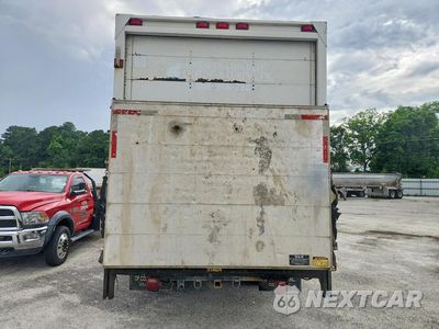 Zdjęcie 6 z 12 samochodu: 2014 RAM 5500 BOX TRUCK VIN:3C7WRMDL4EG204902 - miniatura